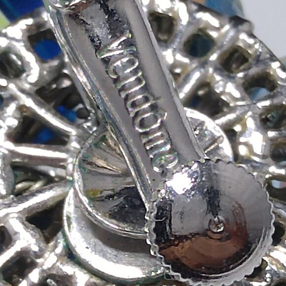 Vendome Blue Beaded Clip Earrings, Aurora Borealis, Silver Leaves, 1960s Vintage - Picture 8 of 10